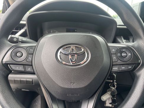 Used 2023 Toyota Corolla LE FWD image 25