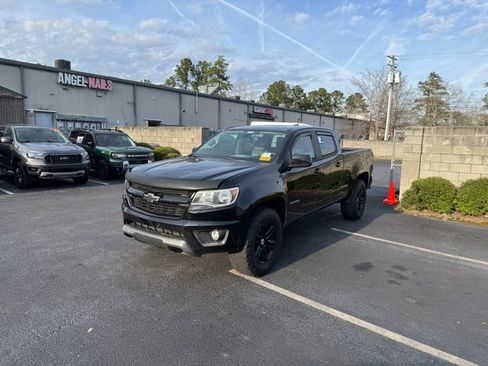 Used 2020 Chevrolet Colorado W/T w/ Custom Special Edition image 4