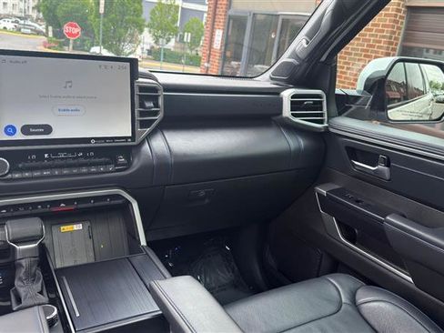 Used 2024 Toyota Sequoia Platinum AWD/4WD image 29