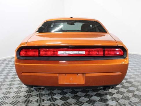 Used 2011 Dodge Challenger RWD image 5