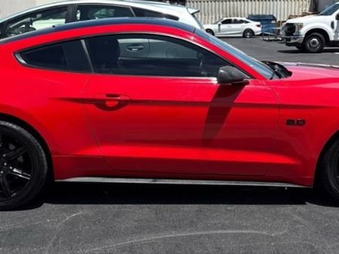 Used 2018 Ford Mustang GT w/ Black Accent Pkg RWD image 4
