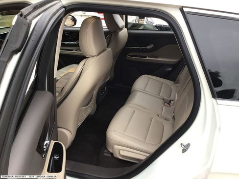 Used 2023 Lincoln Corsair FWD image 13