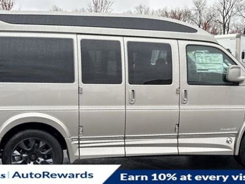 New 2025 GMC Savana 2500 Work Van w/ Driver Convenience Package image 2