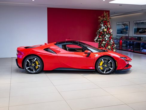 Certified 2025 Ferrari SF90 Spider image 32