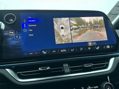 New 2026 Chevrolet Equinox EV LT image 25