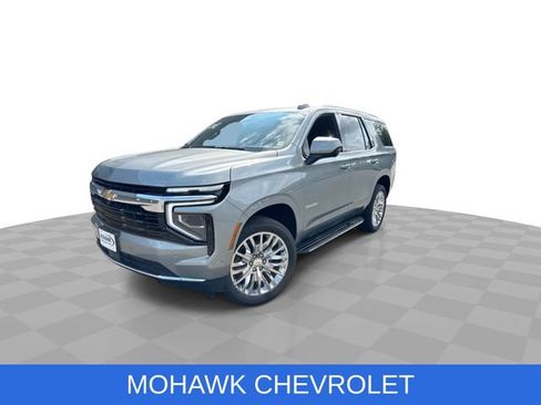 Used 2025 Chevrolet Tahoe LS AWD/4WD image 4