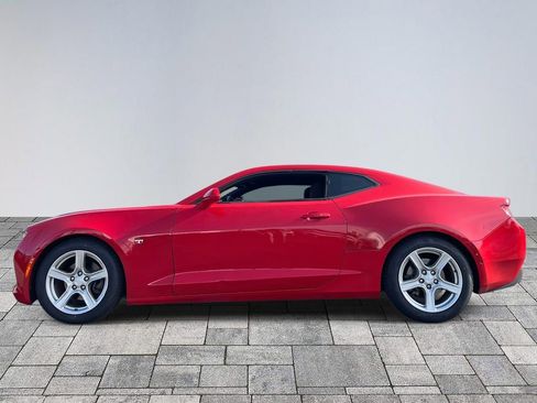 Used 2018 Chevrolet Camaro LT image 4