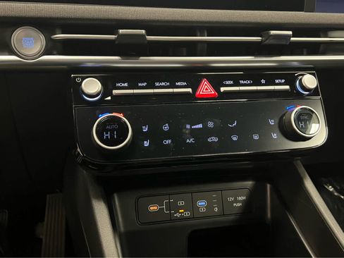 New 2025 Hyundai Santa Cruz Limited image 36