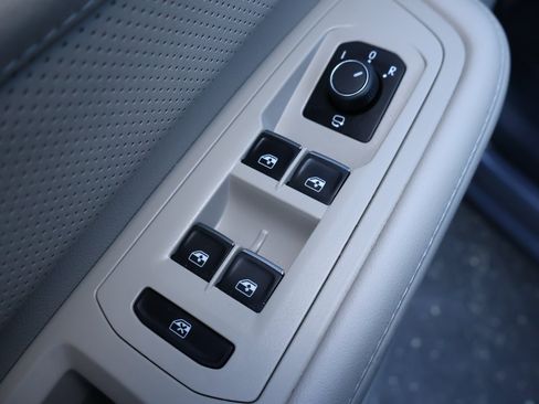 Used 2025 Volkswagen Atlas SEL Premium R-Line AWD/4WD image 8