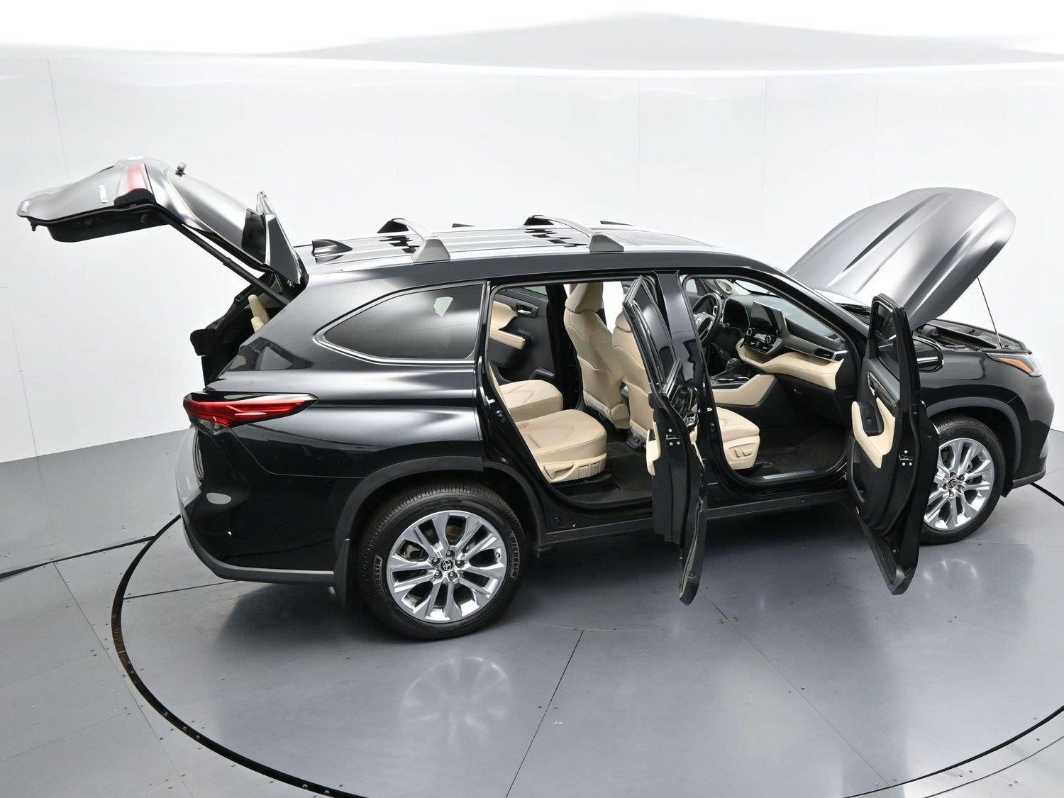 Used 2023 Toyota Highlander Limited AWD/4WD image 49