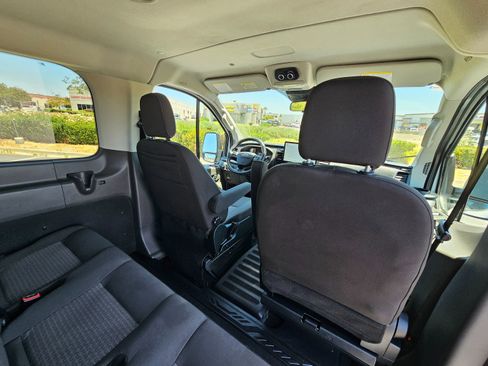 Used 2023 Ford Transit 350 XLT RWD image 21