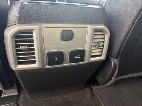 Used 2017 Ford F250 Lariat w/ Chrome Package image 14