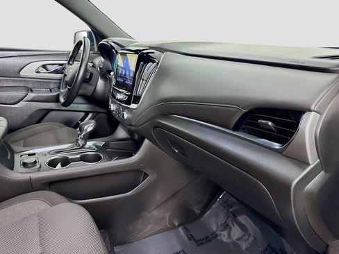Used 2023 Chevrolet Traverse LT FWD image 30