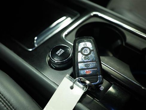 Used 2022 Lincoln Corsair FWD w/ Premium Package image 23