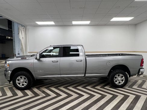 Used 2024 RAM 3500 Laramie AWD/4WD image 3