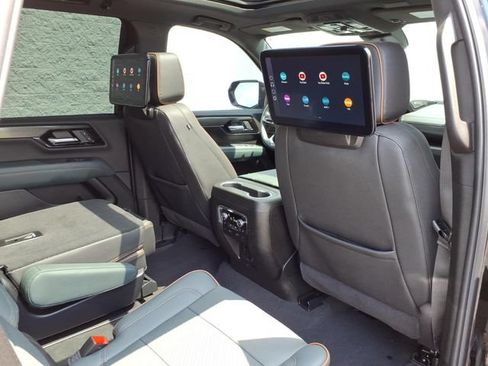 Used 2026 GMC Yukon AT4 w/ AT4 Premium Plus Package AWD/4WD image 25