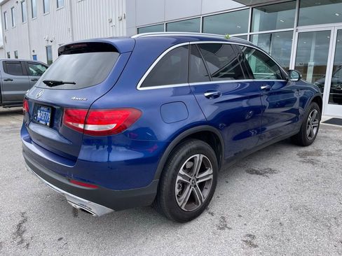 Used 2019 Mercedes-Benz GLC 300 4MATIC image 3