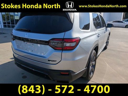 Certified 2026 Honda Pilot Sport image 3