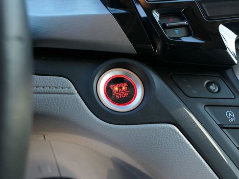 Used 2023 Honda Odyssey EX-L image 16