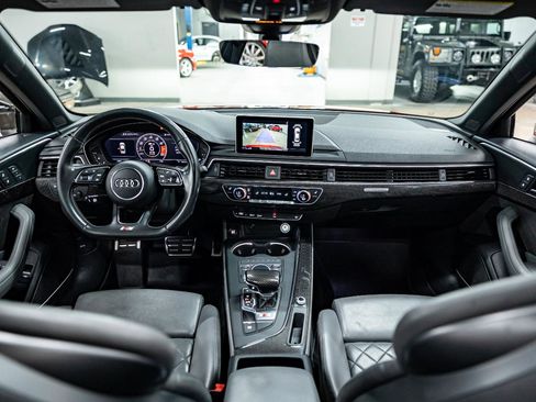 Used 2019 Audi S4 Premium Plus w/ Premium Plus Package AWD/4WD image 9