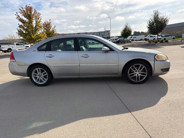 Used 2008 Chevrolet Impala LTZ FWD image 5