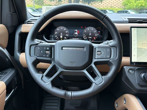 New 2026 Land Rover Defender 110 X-Dynamic SE AWD/4WD image 23