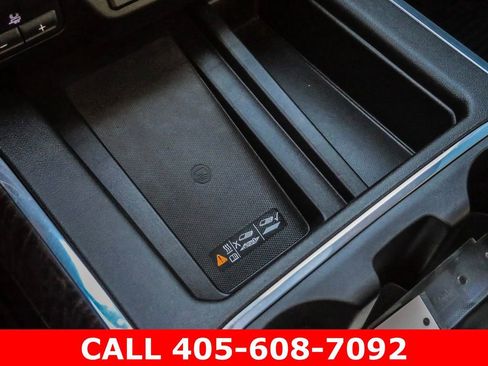 Used 2022 GMC Sierra 3500 Denali w/ Denali Ultimate Package AWD/4WD image 36