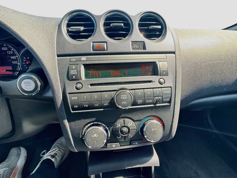 Used 2011 Nissan Altima 2.5 S FWD image 15