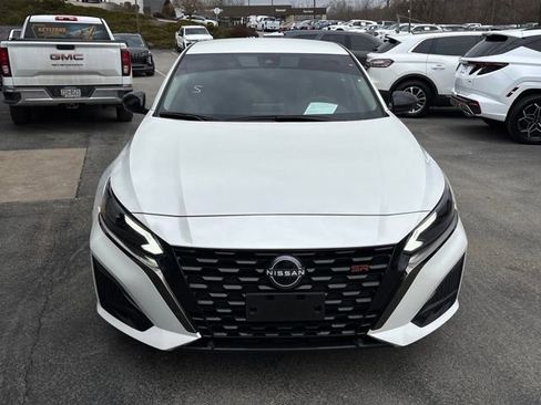 Certified 2023 Nissan Altima 2.5 SR image 8