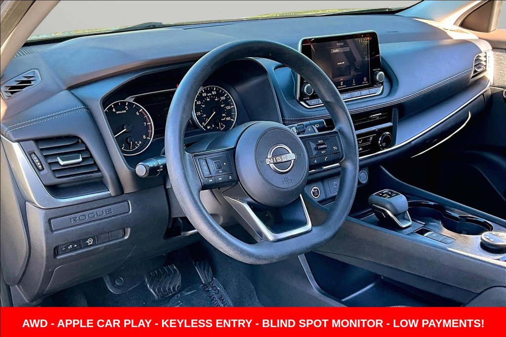 Used 2023 Nissan Rogue S AWD/4WD image 16