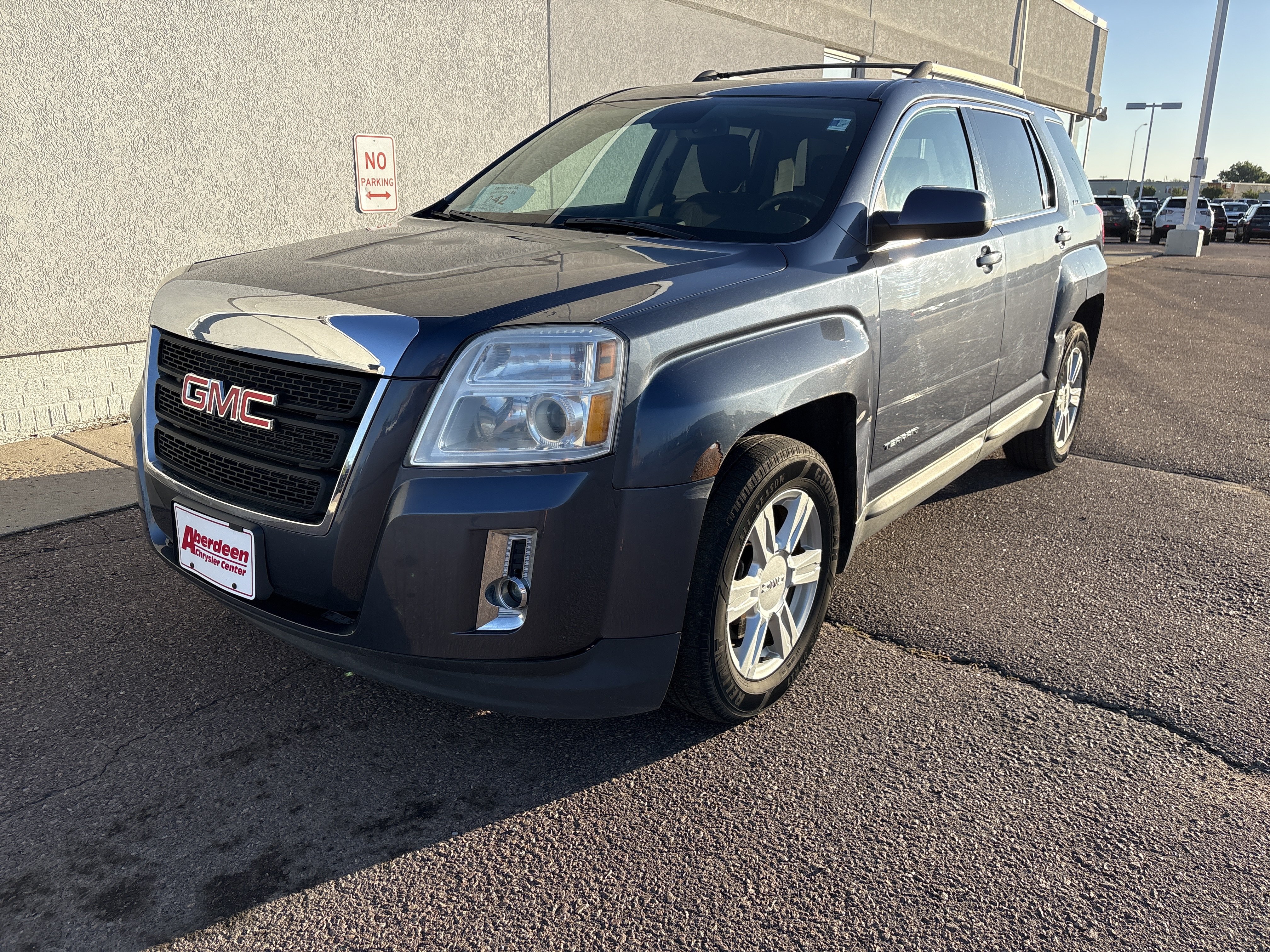 Used 2014 GMC Terrain SLE AWD/4WD image 2