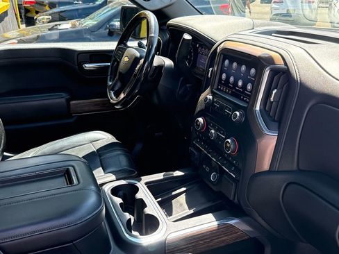 Used 2019 Chevrolet Silverado 1500 High Country w/ Technology Package image 21