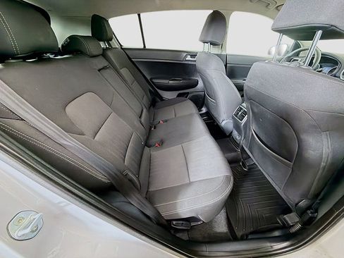 Used 2020 Kia Sportage LX image 21