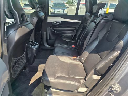 Used 2018 Volvo XC90 T6 Momentum w/ Convenience Package AWD/4WD image 18
