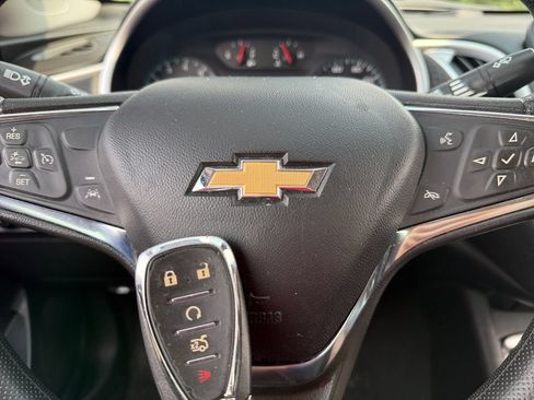 Used 2024 Chevrolet Malibu LT FWD image 17