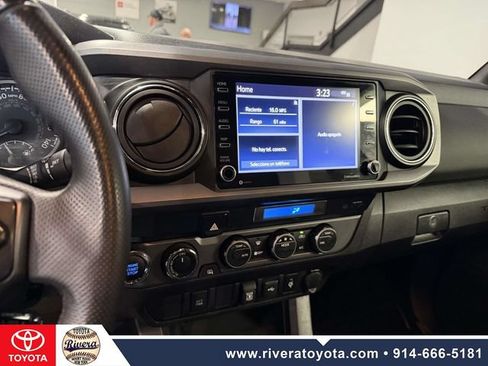 Used 2021 Toyota Tacoma TRD Off-Road AWD/4WD image 18