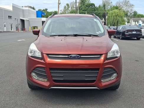 Used 2016 Ford Escape SE w/ Equipment Group 201A AWD/4WD image 2
