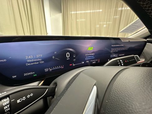 Certified 2025 Buick Envision Sport Touring image 27