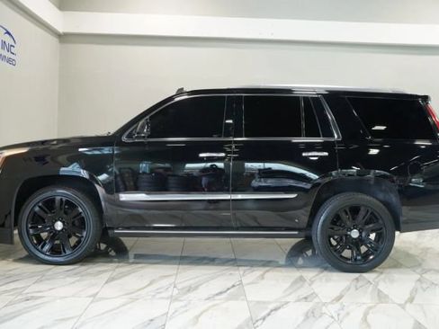 Used 2015 Cadillac Escalade Premium AWD/4WD image 11