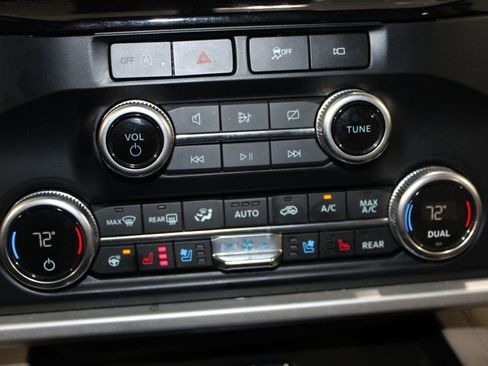 Used 2024 Ford Expedition Limited image 33