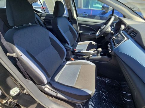 Used 2025 Nissan Versa SV FWD image 15