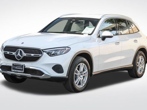 Used 2025 Mercedes-Benz GLC 300 image 3