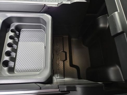 New 2026 RAM 1500 4x4 Crew Cab image 29