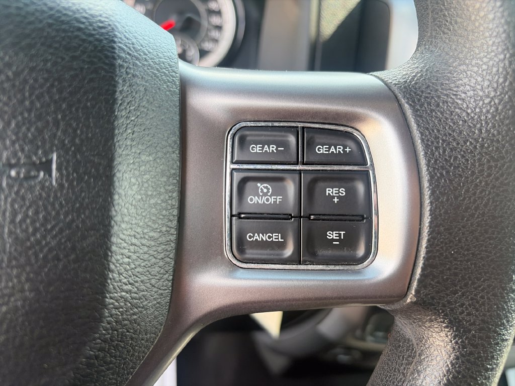 Used 2024 RAM 1500 Warlock AWD/4WD image 32