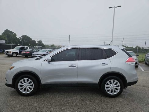 Used 2015 Nissan Rogue S image 4