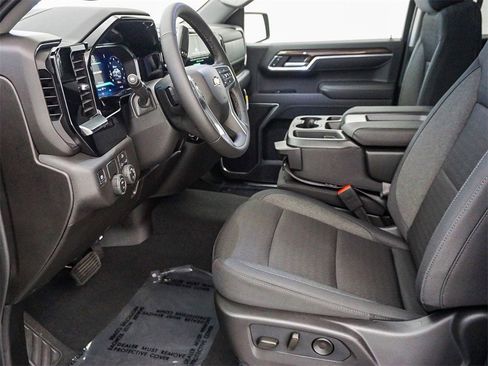 New 2026 Chevrolet Silverado 1500 LT w/ LPO, Dark Essentials Package image 19