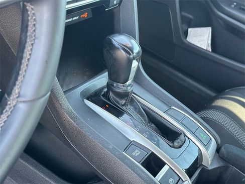 Used 2020 Honda Civic EX image 10