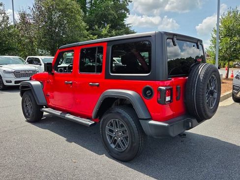 Used 2024 Jeep Wrangler Unlimited Sport AWD/4WD image 6