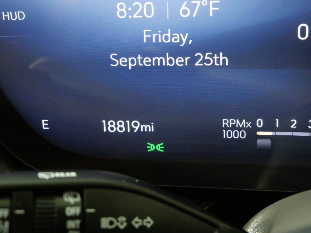 Used 2025 Buick Envision Avenir AWD/4WD image 36