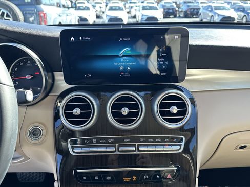 Used 2022 Mercedes-Benz GLC 300 image 24